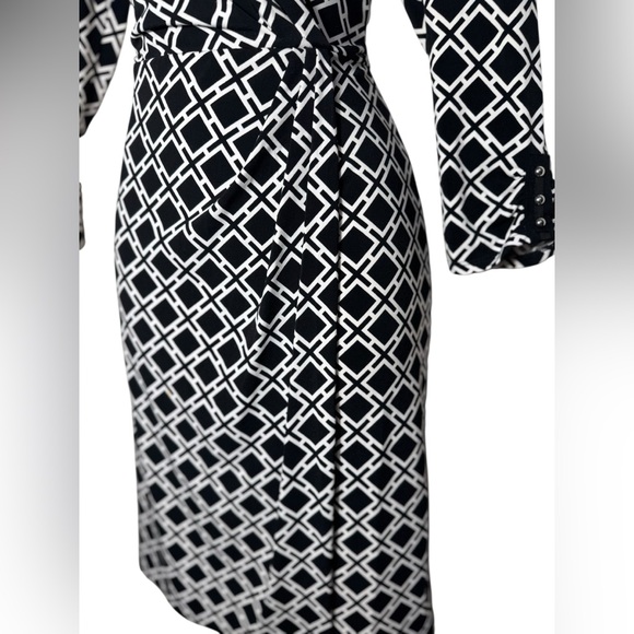 White House Black Market Lattice Pattern Faux Wrap Knit Dress Ladies 8 - Picture 11 of 13